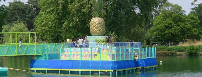 Tutti Frutti Boating Experience is one of London.