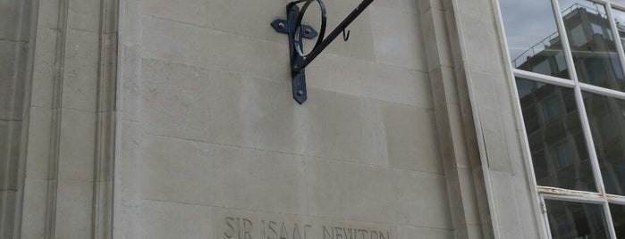 Sir Isaac Newton's Streetlamp is one of London.