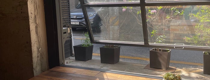 MARK LANE Coffee is one of Seoul coffee 2019.