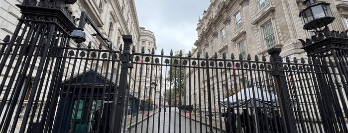 10 Downing Street is one of Mike : понравившиеся места.
