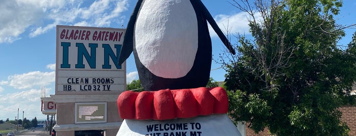 Giant Talking Penguin is one of Weird Landmarks.