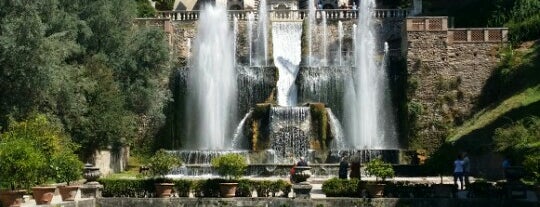 Villa d'Este is one of Lieux sauvegardés par Salla.