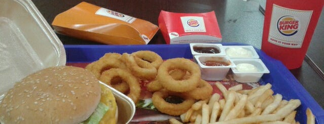 Burger King is one of Orte, die Adnan gefallen.
