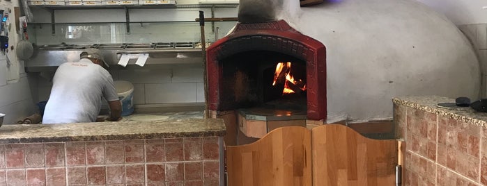 Pizza Pazza is one of N.: сохраненные места.