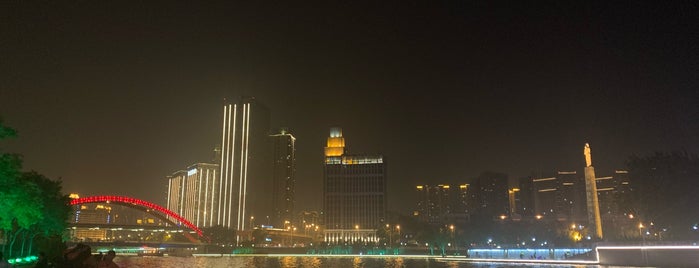 天津海河游船 is one of 中国的旅游.