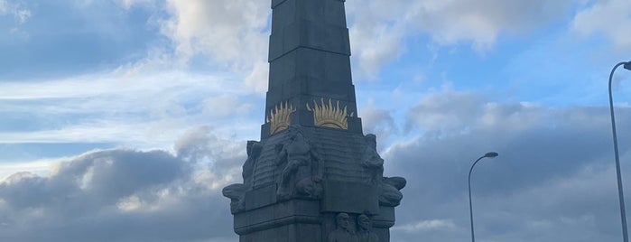 Memorial to Heroes of the Titanic Marine Engine Room is one of Liverpool.