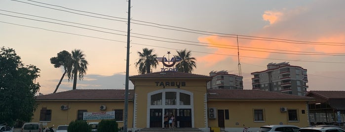 Tarsus Tren İstasyonu is one of สถานที่ที่ Volkan ถูกใจ.