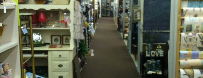 Mid-Towne Antique Mall is one of PLACES I'VE BEEN & LIKED.