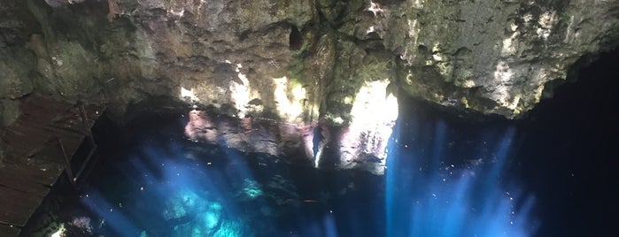 Cenote Nah ya is one of Lieux qui ont plu à Pipe.