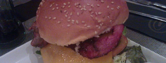Gobu Burger is one of Hamburgueserias Madrid.