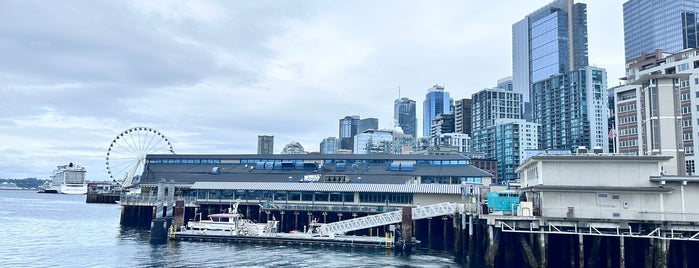 Seattle Ferry Terminal is one of Old haunts.