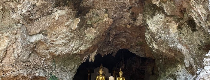 Wat Tham Ta Pan is one of Thailand.