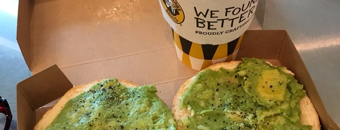 Einstein Bros Bagels is one of Tempat yang Disukai Nana.