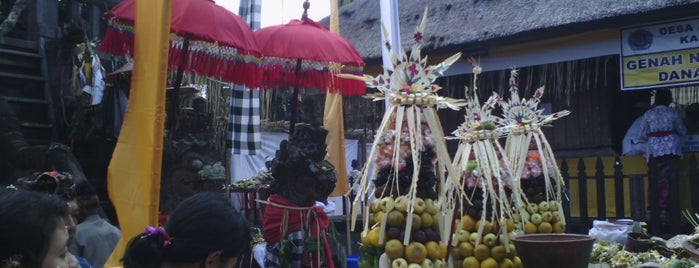 Pura Bale Agung Desa Adat Bugbug is one of Bali Lombok Gili.