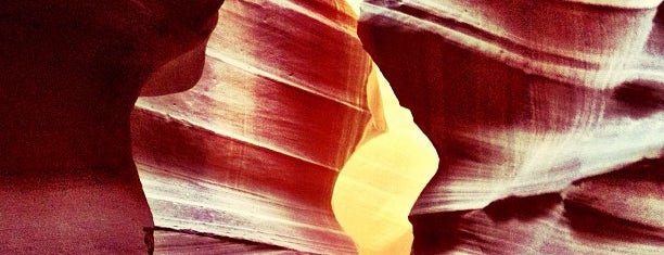 Upper Antelope Canyon is one of Lugares favoritos de Justin.