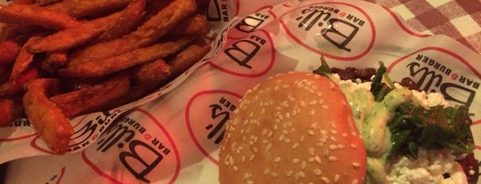 Bill's Bar & Burger is one of Locais salvos de Michael.