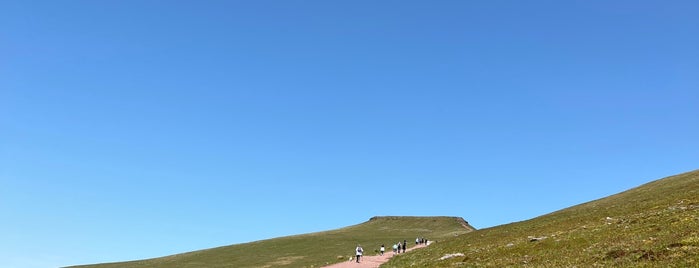 Brecon Beacons National Park is one of Banu'nun Beğendiği Mekanlar.