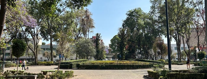 Jardín Pascual Ortíz Rubio is one of Parques.