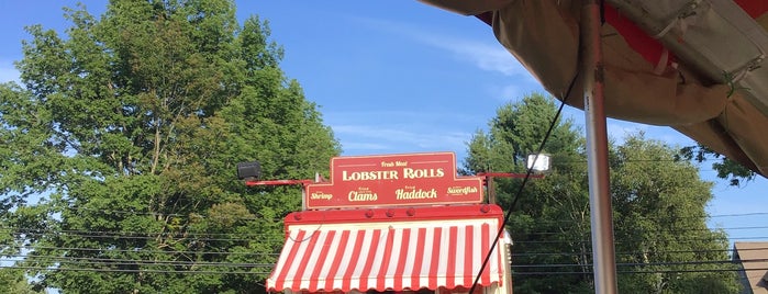 The Ocean Roll is one of Lobster Roll Maine.