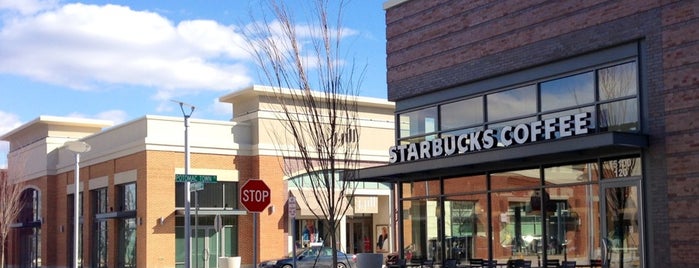 Starbucks is one of Tempat yang Disukai Sabrina.