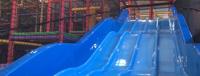 Kids Playground is one of Lugares favoritos de Hashim.