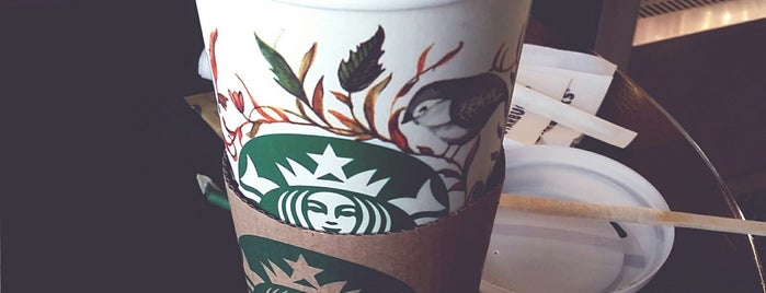 Starbucks is one of Locais curtidos por Uliana.