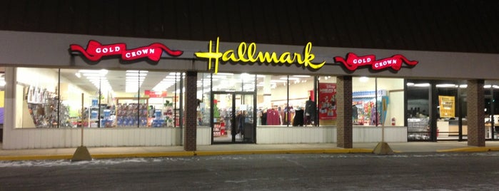 Hallmark is one of สถานที่ที่ Karen ถูกใจ.
