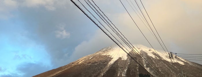 Mt. Daisen is one of 日本百名山.