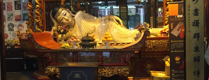 Jade Buddha Temple is one of Shanghai 2015.