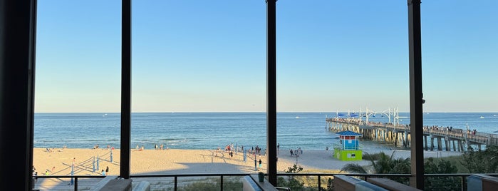 Beach House Pompano is one of David 님이 좋아한 장소.