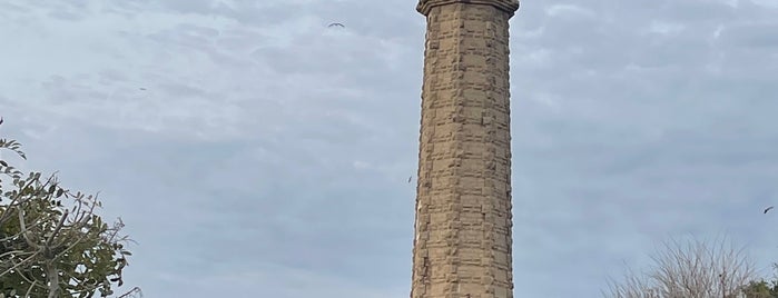 Faro de Estepona is one of Faros.