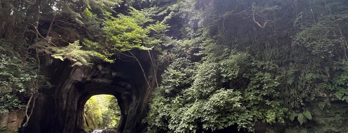 濃溝の滝 is one of Asia.