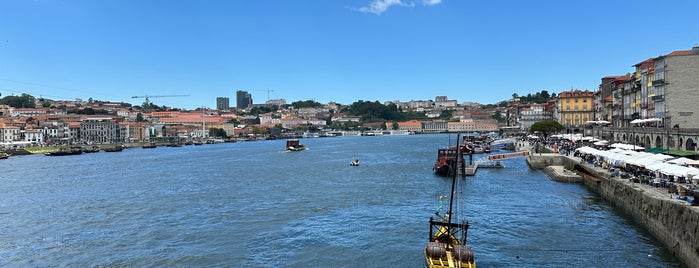 Bar Ponte Pensil is one of Portugal-Porto.