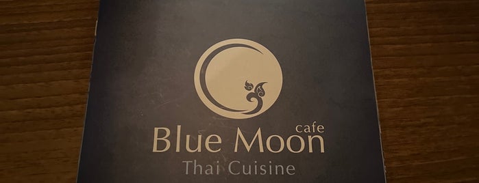 Blue Moon Cafe is one of Lieux qui ont plu à Bilge.