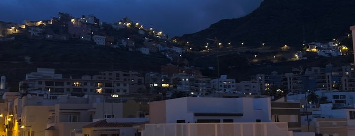 Santa Cruz de Tenerife is one of lugares.