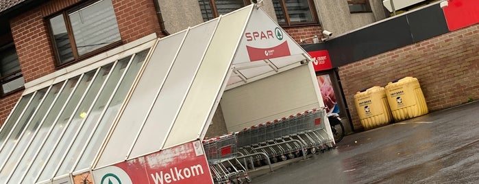SPAR is one of Ericさんのお気に入りスポット.