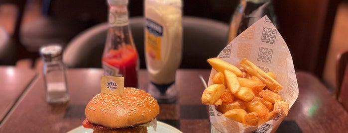 Gourmet Burger Kitchen is one of Oxford-Restaurants to try.