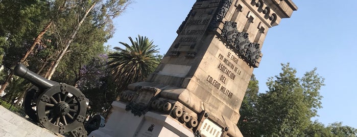 Plaza José María Morelos y Pavón is one of Lugares favoritos de Alejandro.