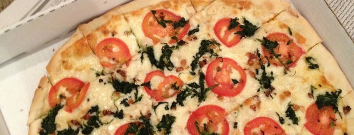 Arris' Pizza is one of Posti salvati di 🖤💀🖤 LiivingD3adGirl.