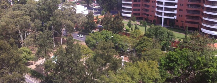 Avenida De Las Americas is one of Tempat yang Disukai Sara.