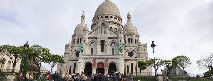 Basílica del Sagrado Corazón is one of Paris!.