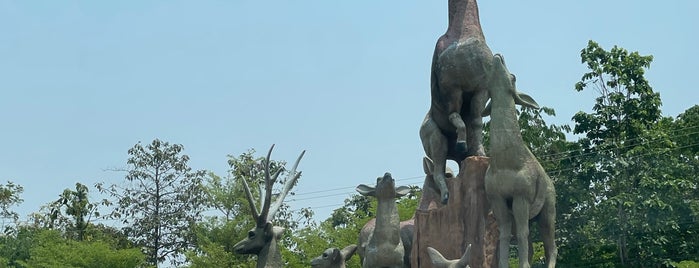 Khon Kaen Zoo is one of ขอนแก่น, ชัยภูมิ.