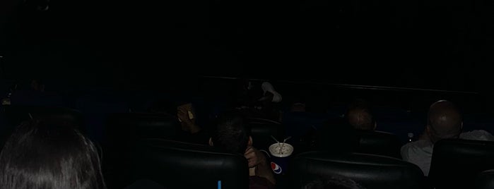 VOX Cinemas is one of Tempat yang Disukai Ali.