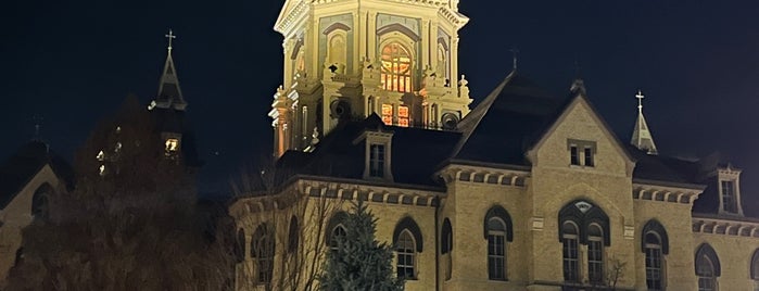 The Golden Dome is one of Notre Dame Campus Favorites.