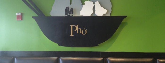 Ha Long Pho Noodle House is one of Locais curtidos por Jenny.