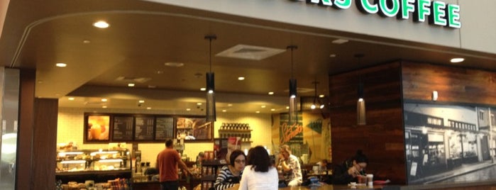 Starbucks is one of Tempat yang Disukai Conde de Montecristo.