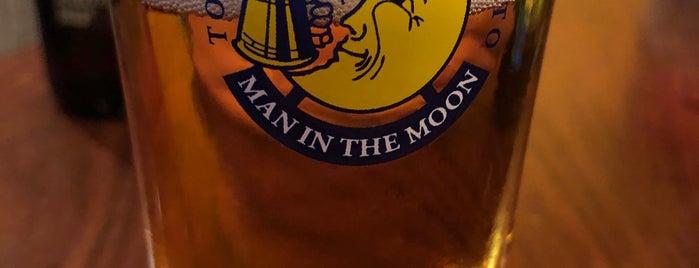 Man in the Moon 祇園店 is one of Meganさんの保存済みスポット.