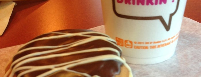 Dunkin' is one of Lugares favoritos de Kate.