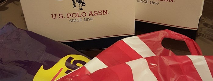 U.S. Polo Assn. is one of Locais curtidos por Naciye.