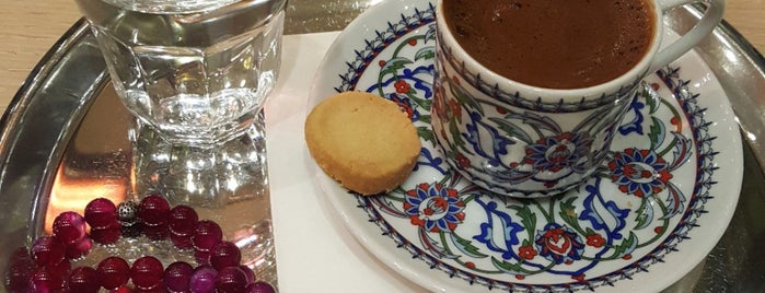 Lügat Cafe & Restaurant is one of Posti che sono piaciuti a Naciye.